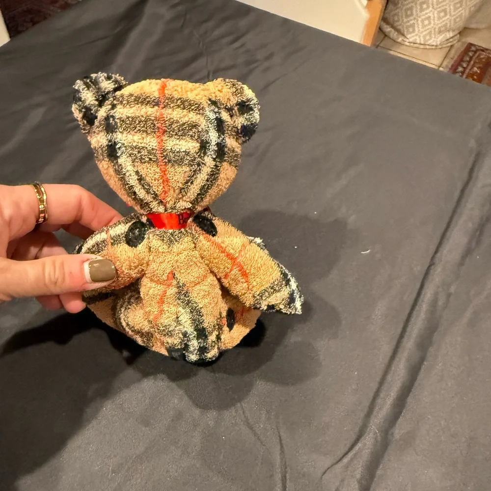 Burberry Vintage Check Thomas Teddy Bear Red Bow 
2000 Collection 15x15x10cm - Picture 9 of 16
